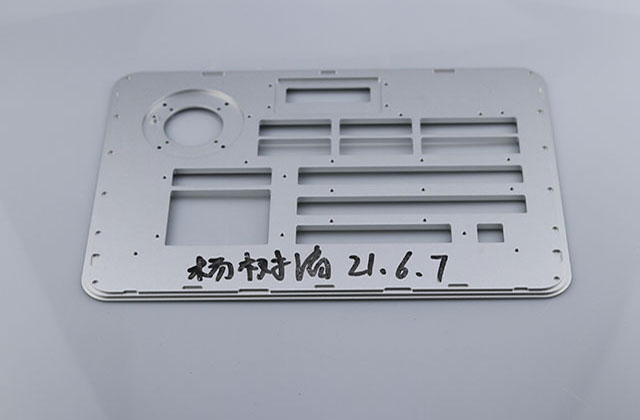 cnc數(shù)控加工梯形螺紋的方法有幾種